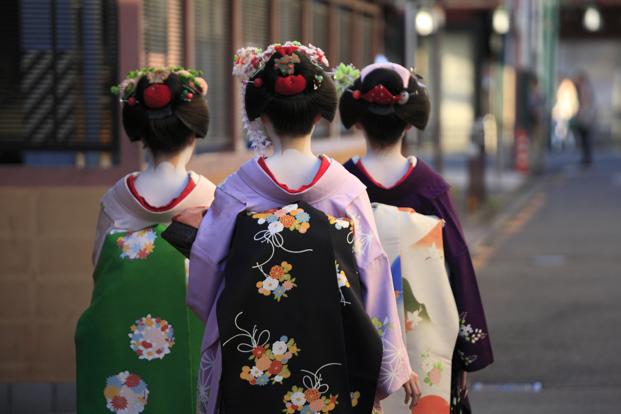 Back view of three geishas