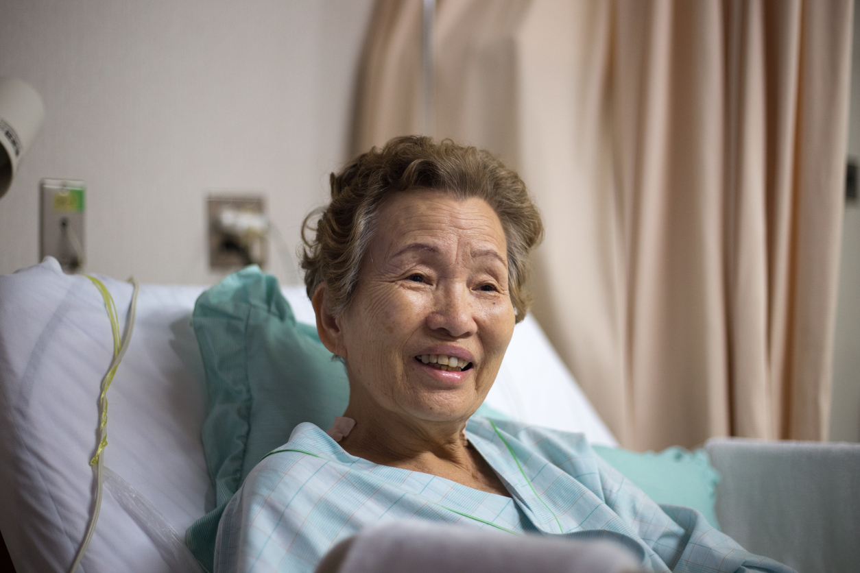 Elderly women hospitalized