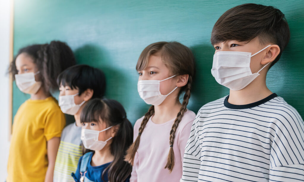 マスクを外せない子どもたち――「素顔を見られる不安」とどう向き合うか