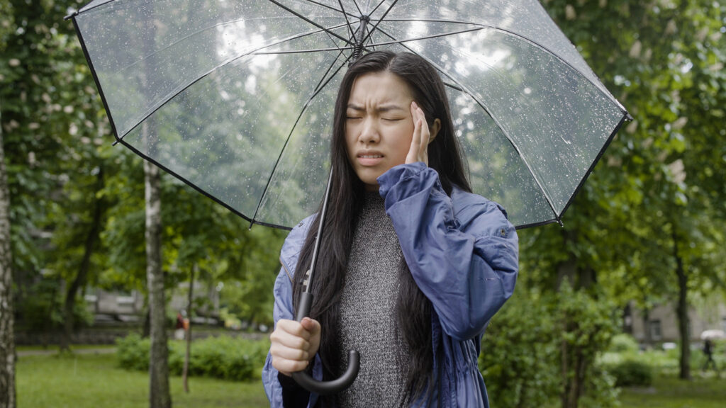 その頭痛、本当に天気のせいですか？